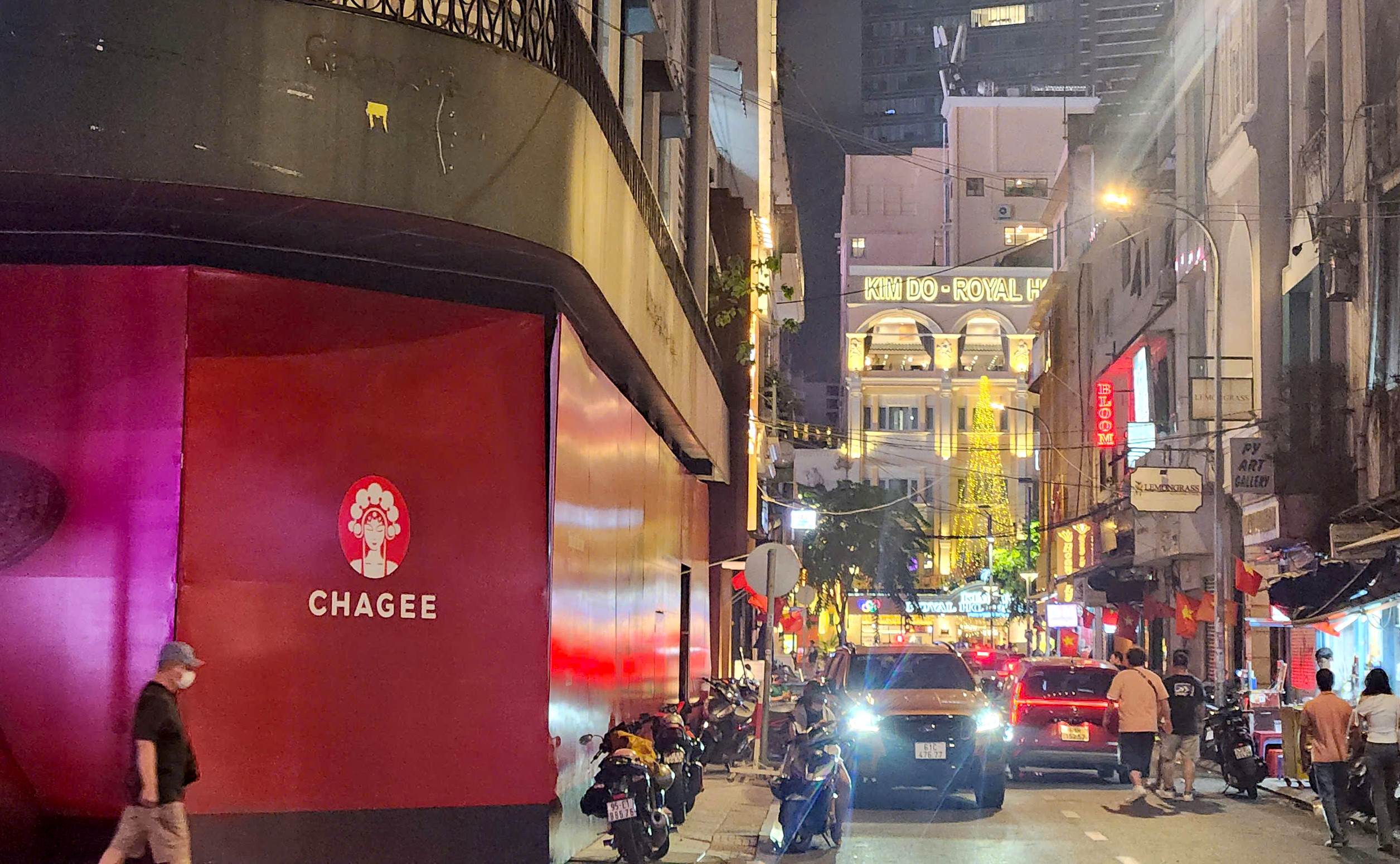 Cửa hàng trà sữa Chagee tại Việt Nam trên đường Đồng Khởi đang trong quá trình cải tạo