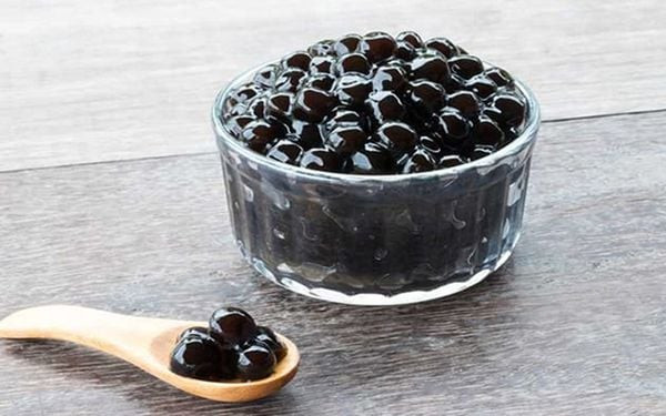 Đa dạng các loại topping hấp dẫn cho trà sữa như trân châu, thạch, pudding