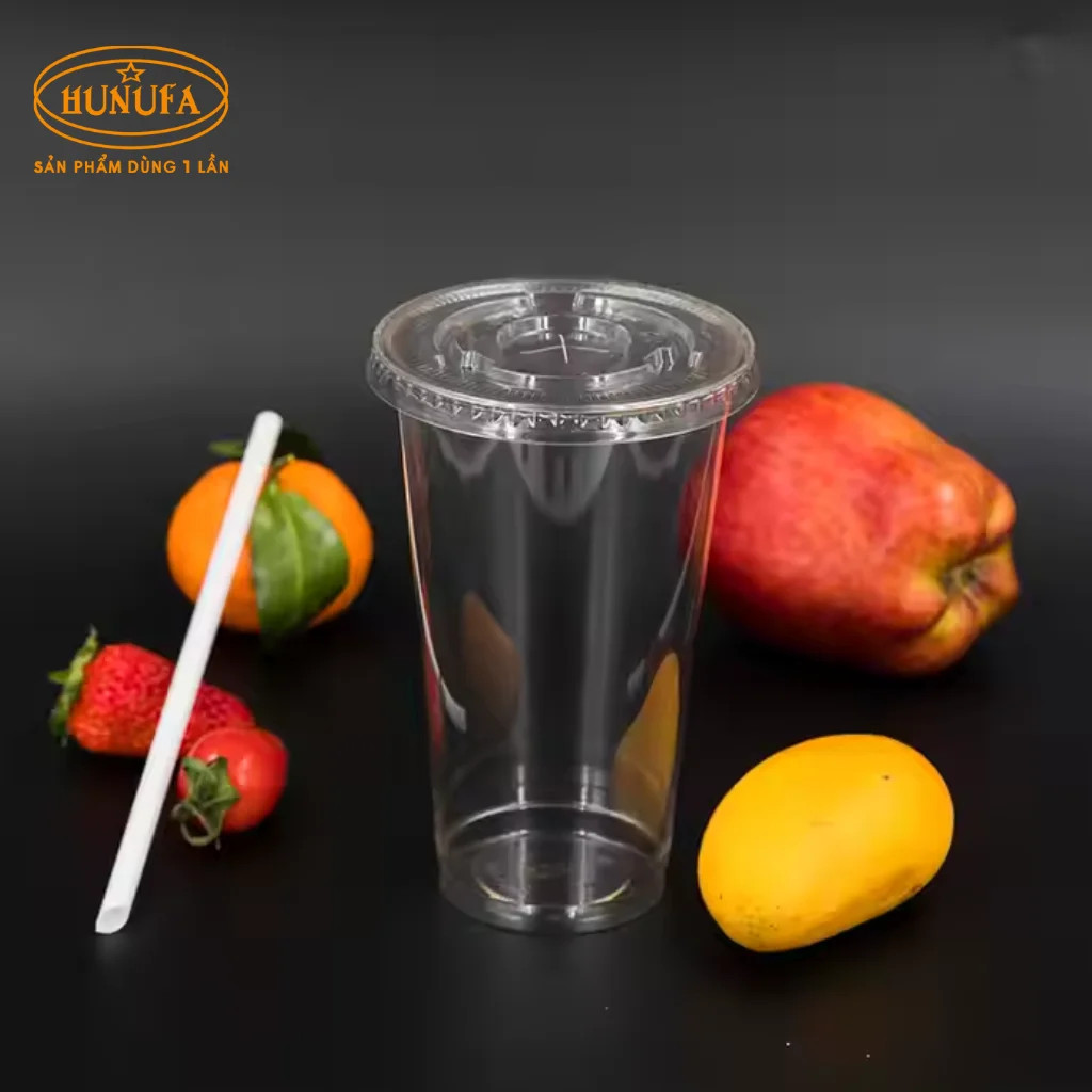 Ly nhựa nắp bằng size L là sản phẩm rất phổ biến cho trà sữa take-away.