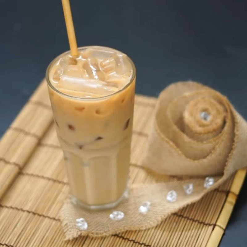 Ly trà sữa hồng trà sữa tươi hoàn chỉnh