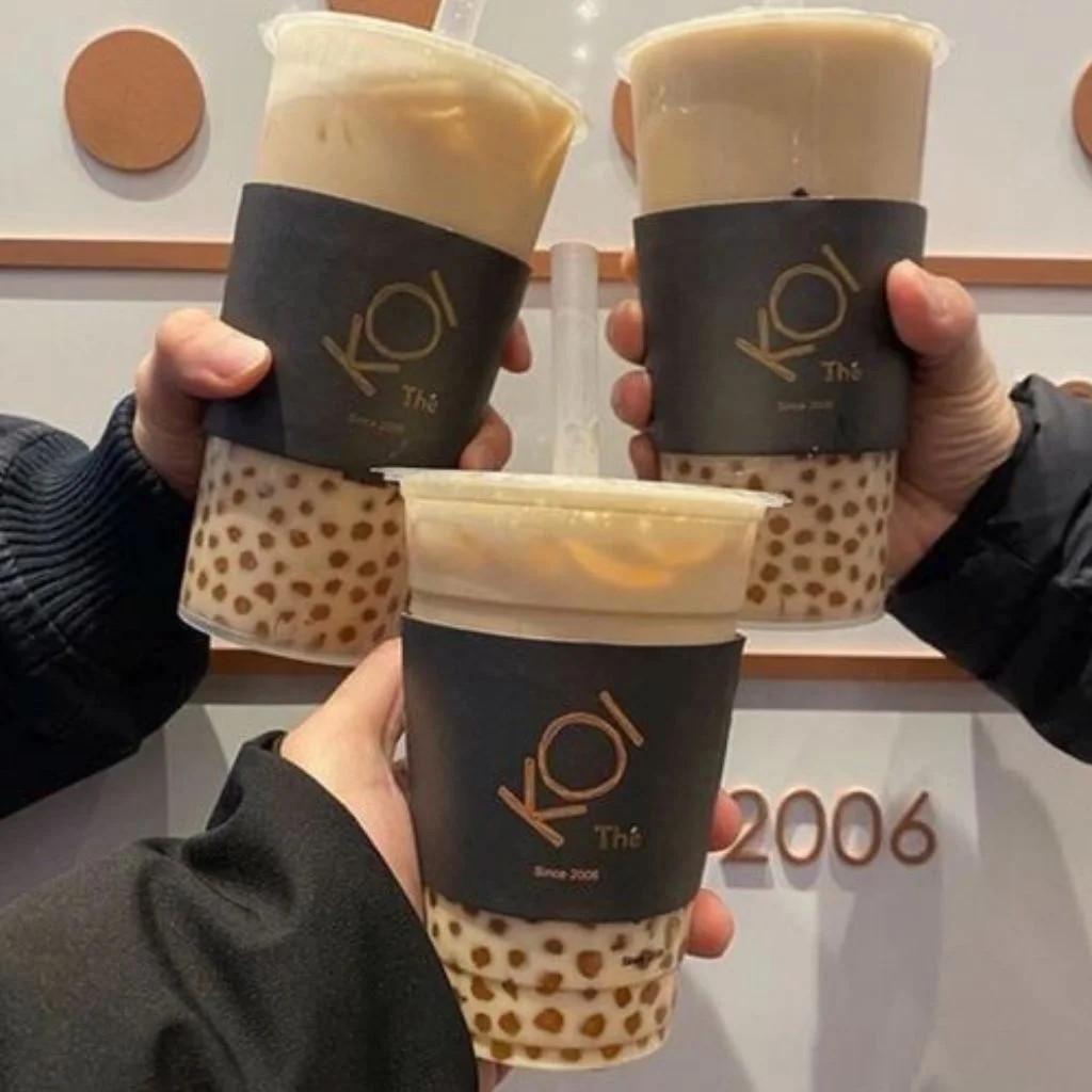 Ly trà sữa trân châu đường đen với thiết kế độc đáo