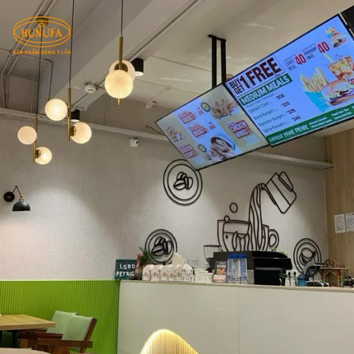 Menu trà sữa dạng biển tạo cảm giác hiện đại, dễ nhìn
