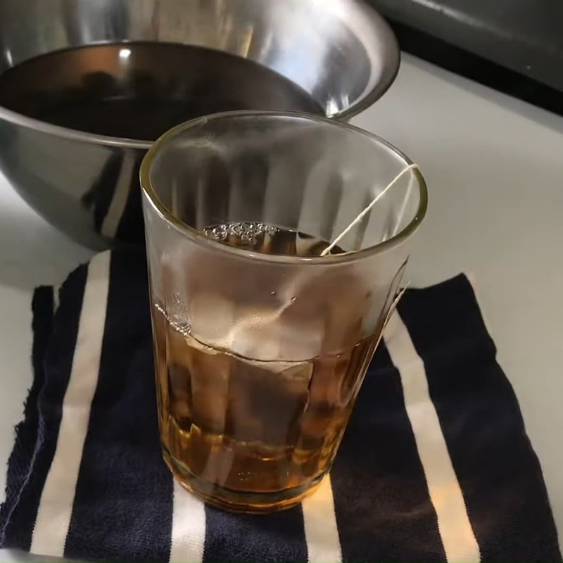 Pha trà sữa kem phô mai đơn giản