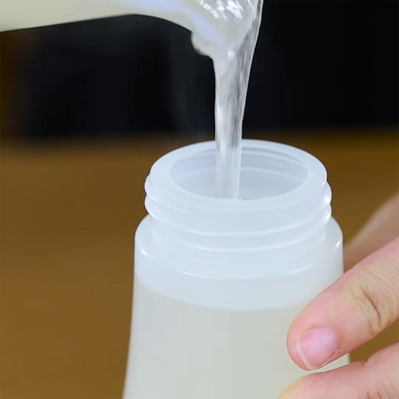 Tạo hình trân châu trắng bằng chai có đầu nhọn