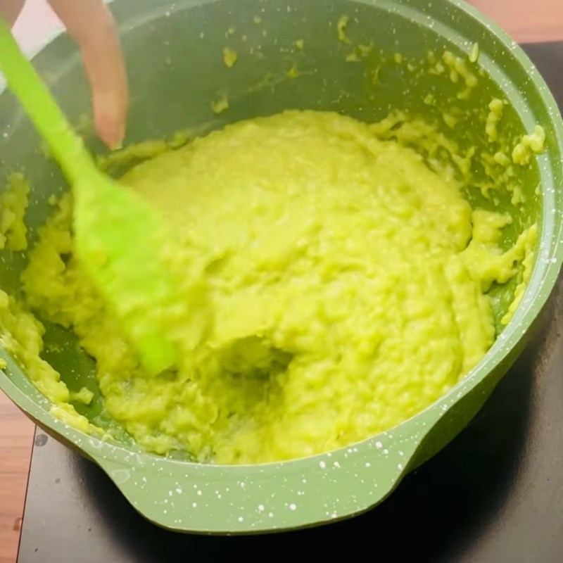Topping cốm dẻo thành phẩm với màu xanh tươi mát, sẵn sàng kết hợp trà sữa cốm