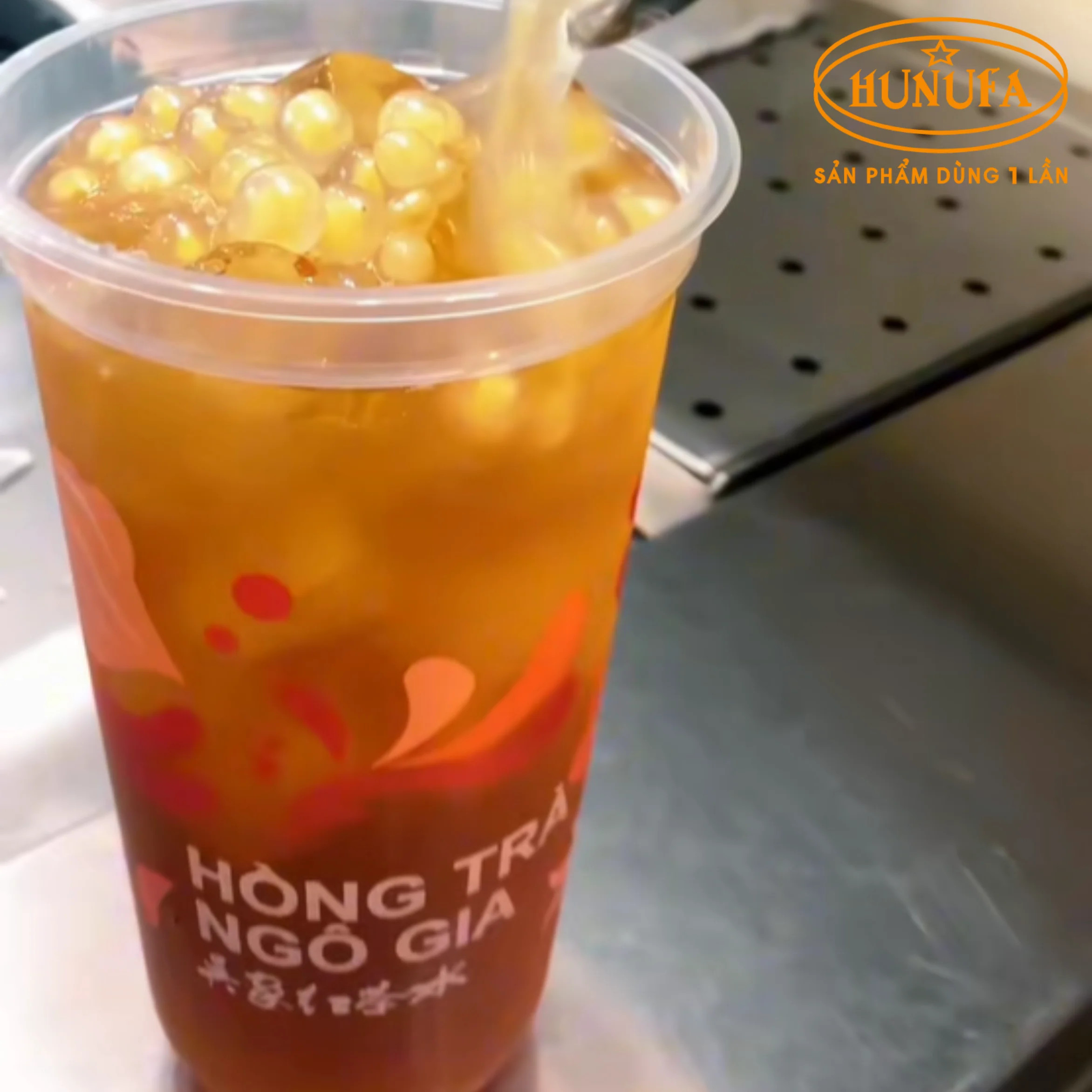 Trà ô long bí đao, món best seller thanh mát của Ngô Gia