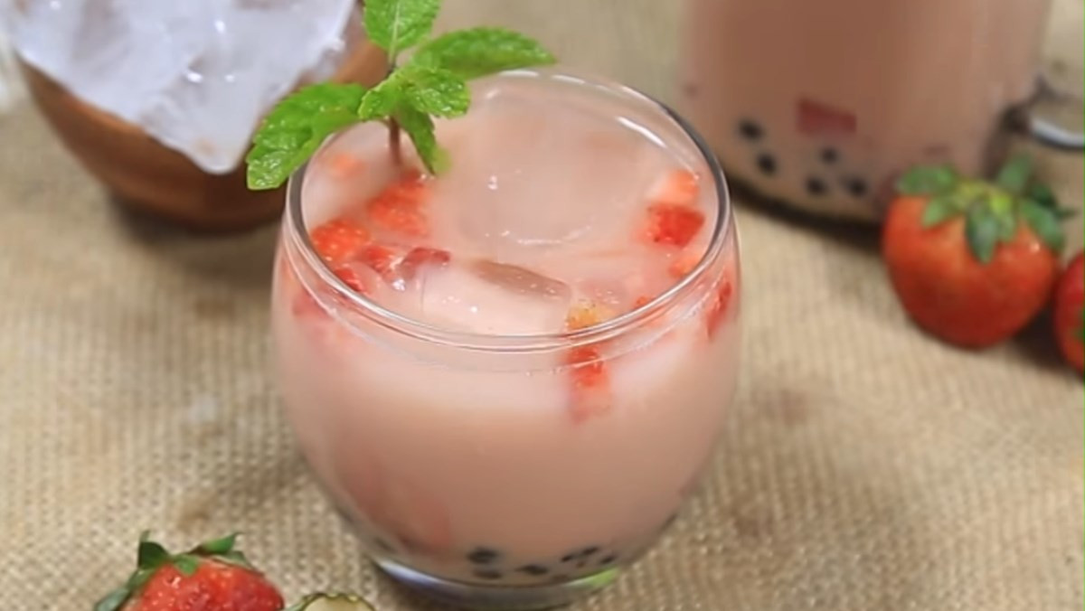Trà sữa dâu tây cơ bản