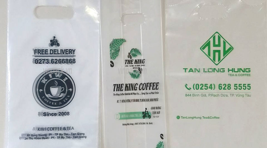 Túi đựng trà sữa với chất liệu trong suốt, giúp khách hàng dễ dàng nhìn thấy thức uống bên trong.