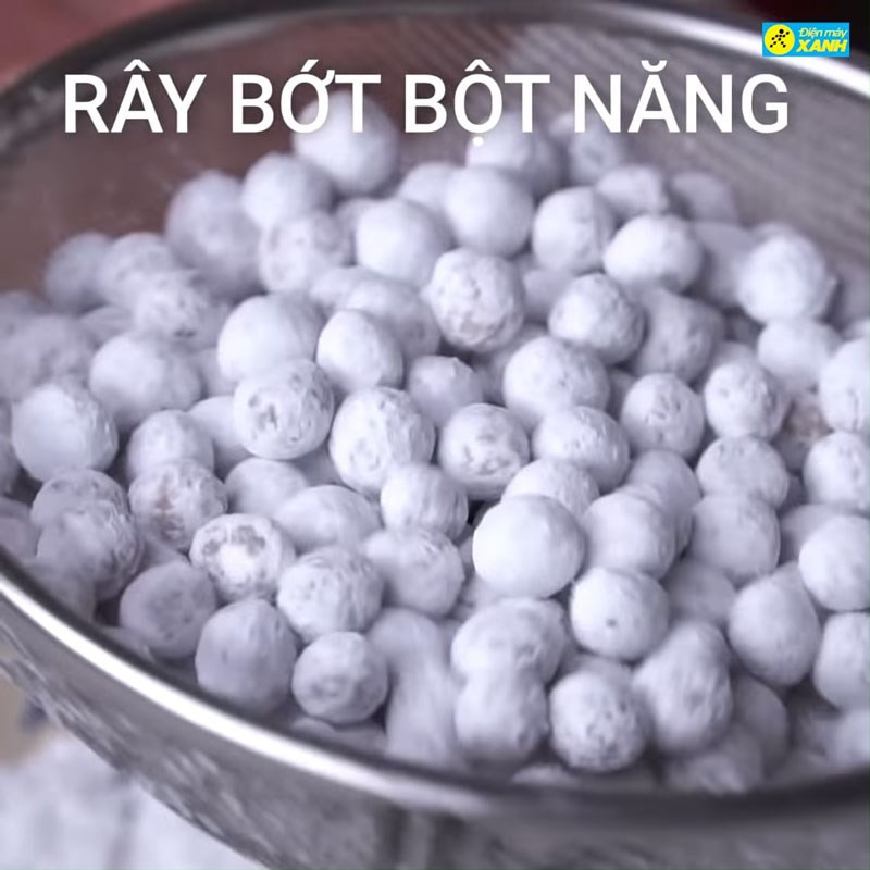 Vo tròn từng viên trân châu nhỏ xinh